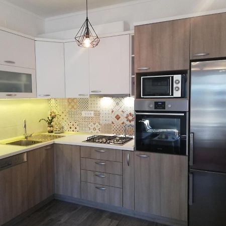 Apartman Komadina Hotel มาคาร์สกา ภายนอก รูปภาพ