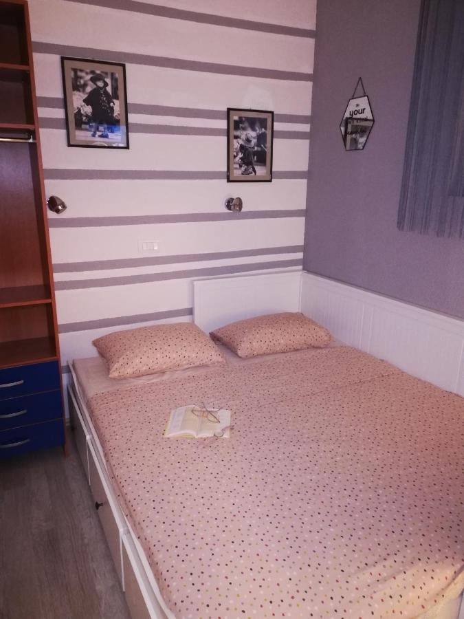 Apartman Komadina Hotel มาคาร์สกา ภายนอก รูปภาพ