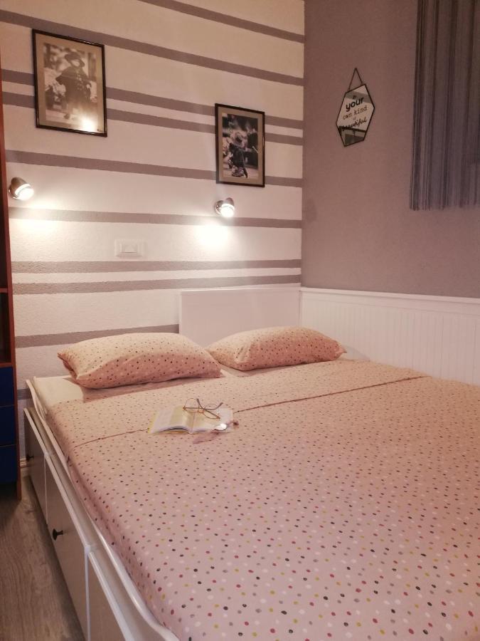 Apartman Komadina Hotel มาคาร์สกา ภายนอก รูปภาพ