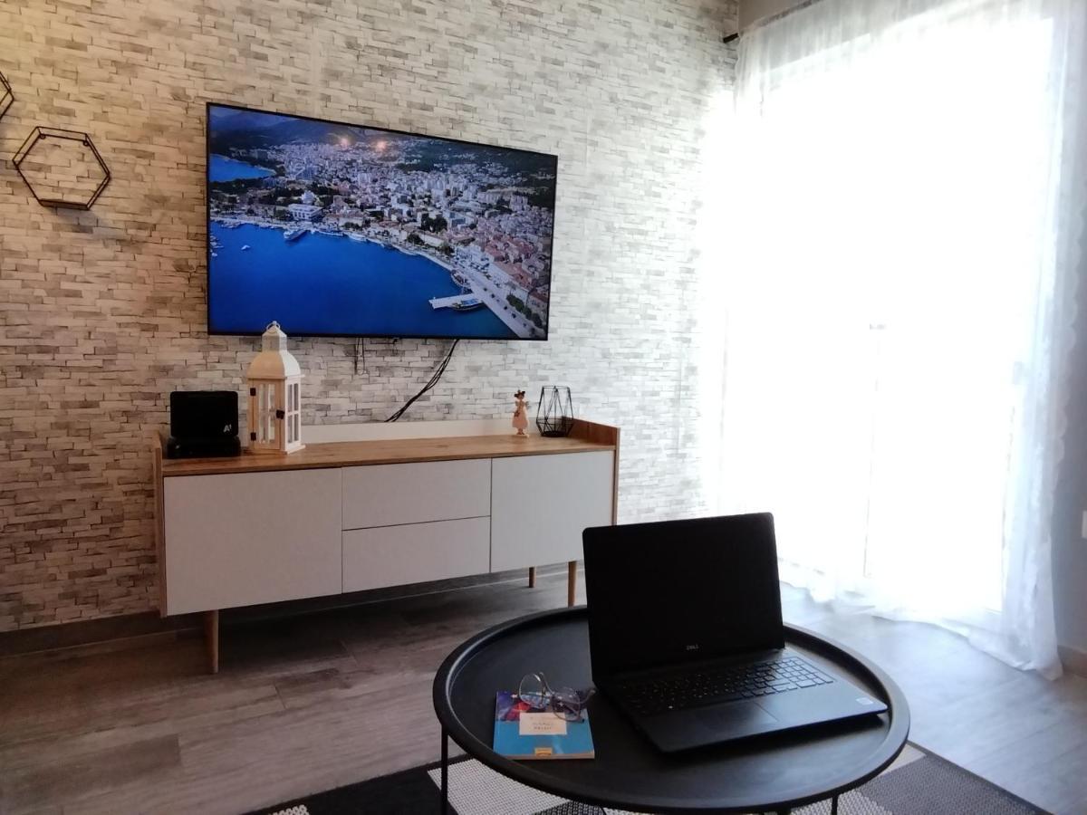 Apartman Komadina Hotel มาคาร์สกา ภายนอก รูปภาพ